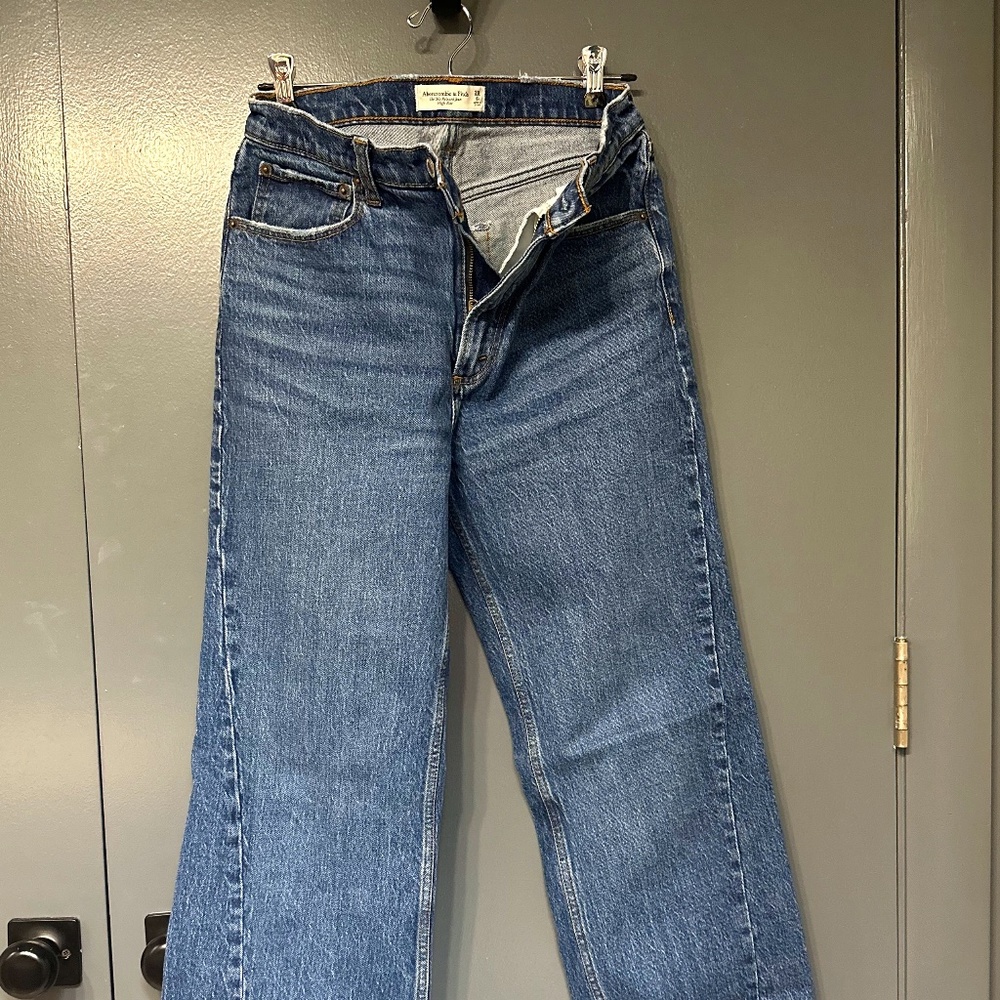 Abercrombie & Fitch wide leg denim